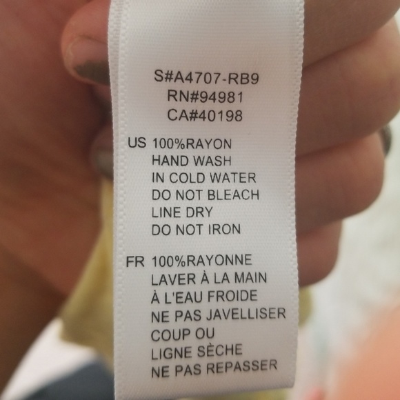 Forever 21 breezy shirt - Picture 4 of 4